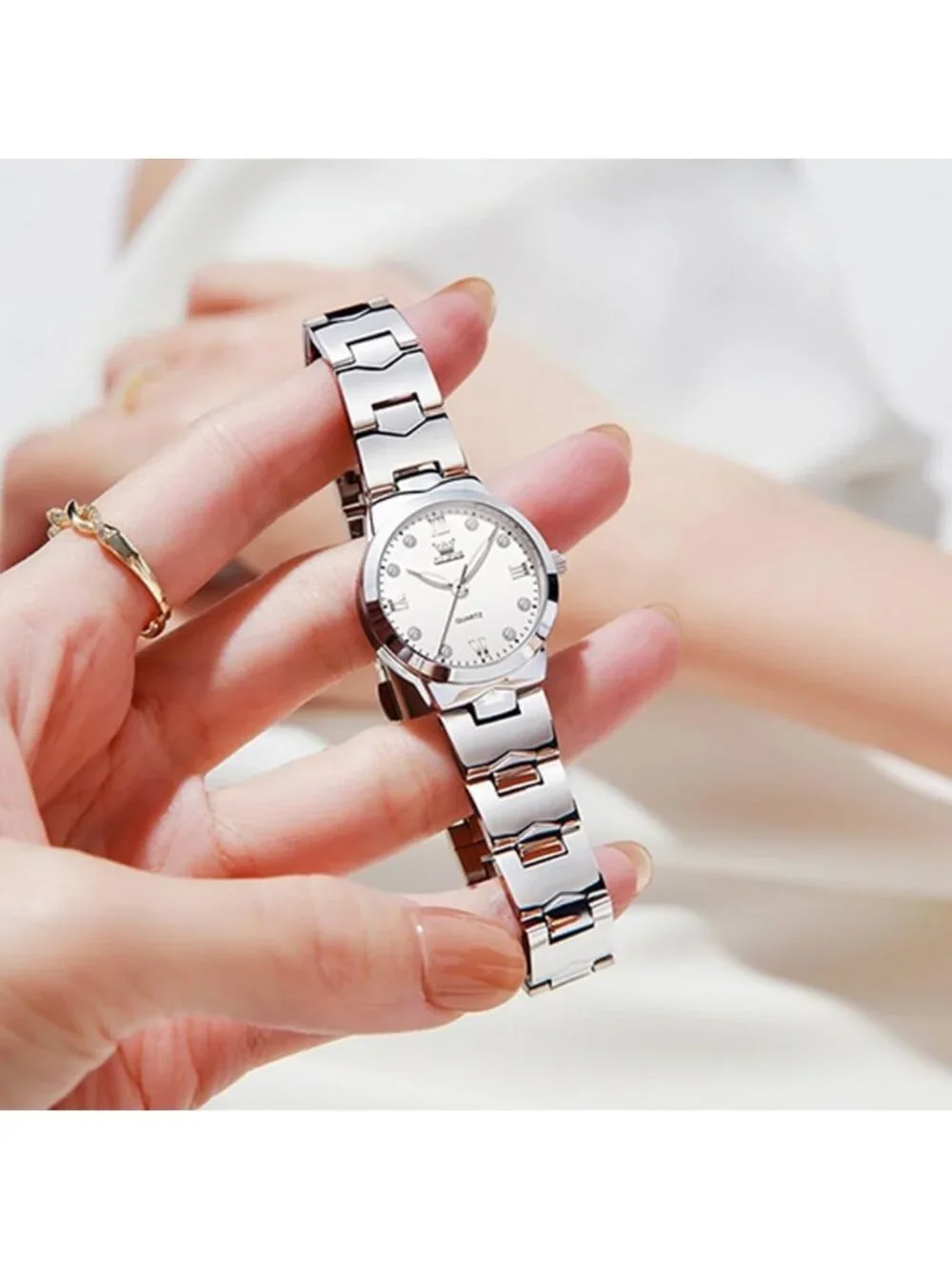 Women's Silver Analog Quartz Waterproof Stainless Steel Band Ladies Wrist Watch